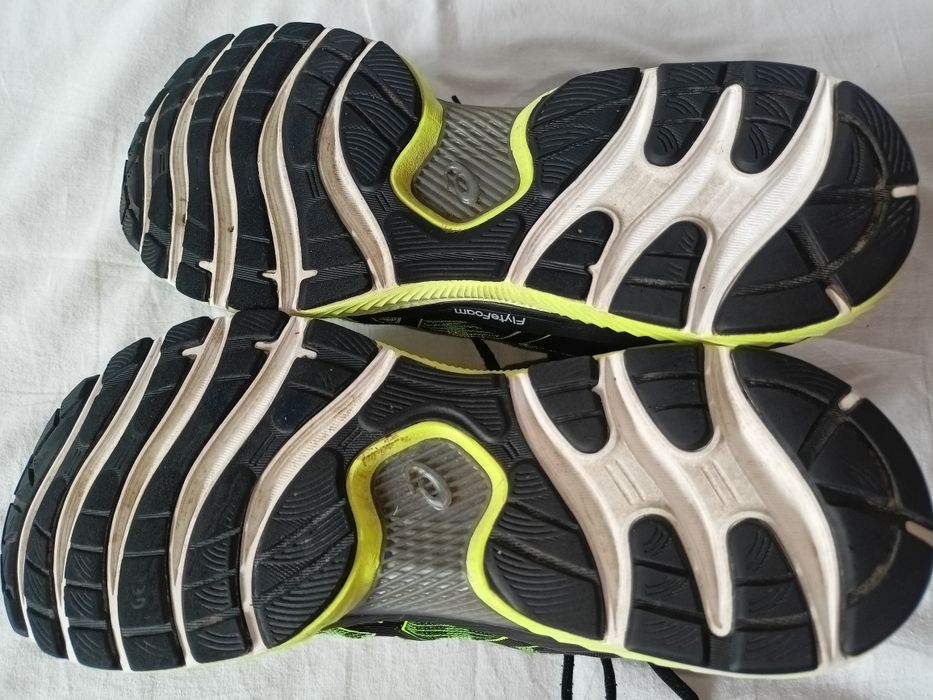 Asics Gel- Nimbus 22  roz. 44,5 - wkładka 28,5 cm