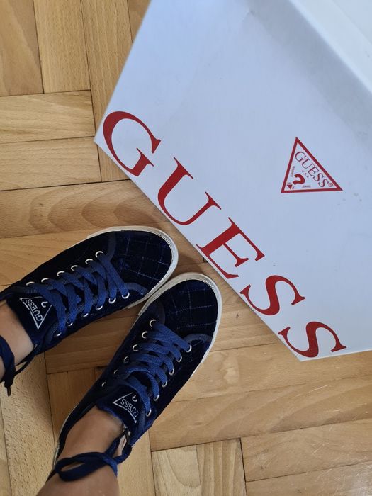 Buty trampki welurowe granatowe guess 37