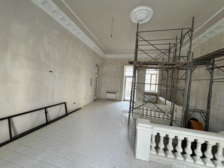 Центр Шевченко приміщення 700 кв.м. ремонт ціна 550 тис. у.о.