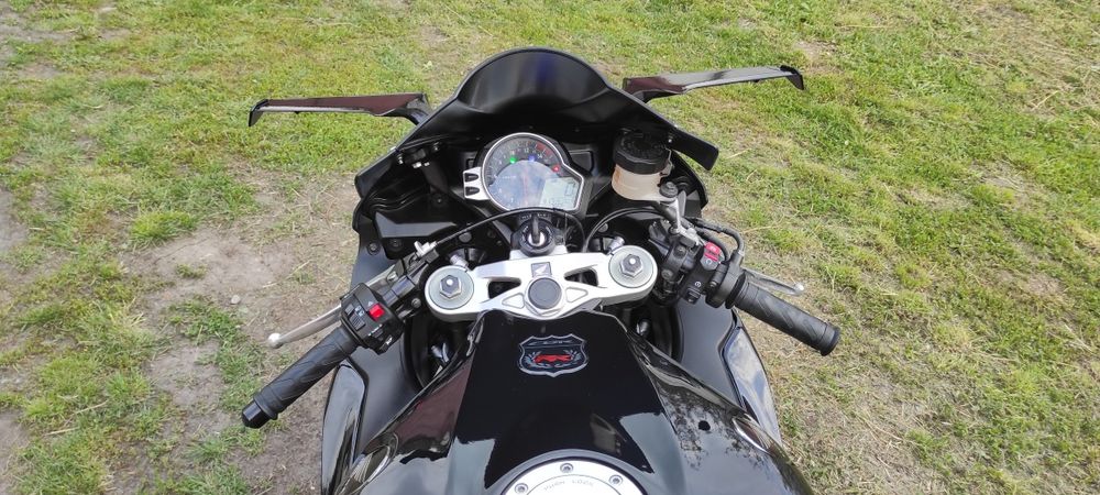 Honda CBR 1000RR Fireblade 2011