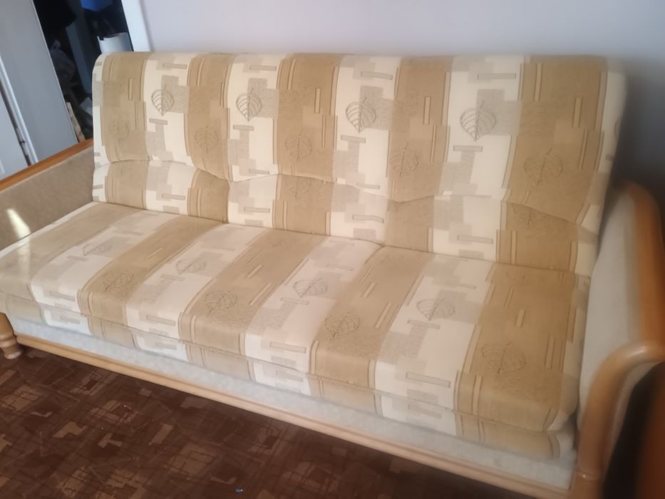 Liściasta jasna kanapa