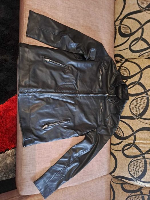 Casacos em pele sintético novos