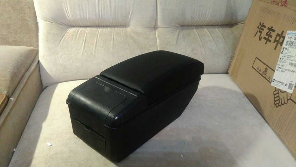 Подлокотник Citroen C4