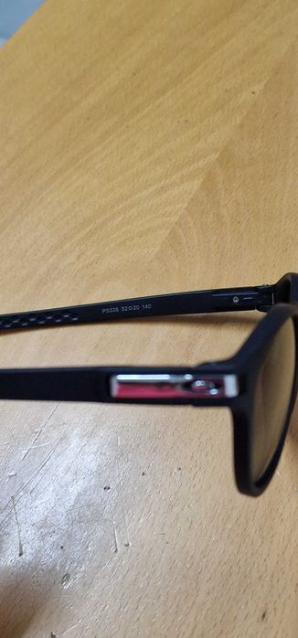 Oakley Latch em muito bom estado, como novo