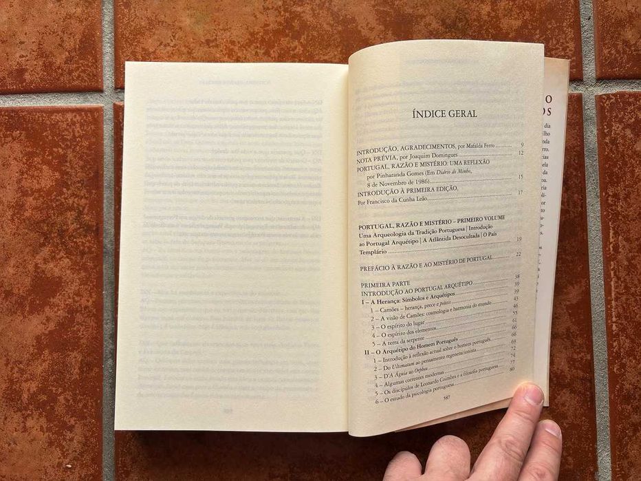 Livro Portugal, Razão e Mistério (A Trilogia) António Quadros