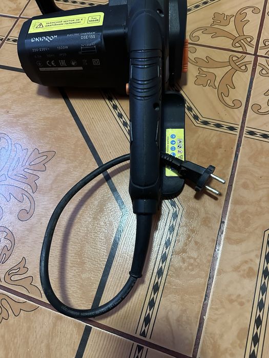 Електропила ланцюгова Дніпро М