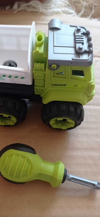 Auto TRUCK do rozkręcania i skręcania