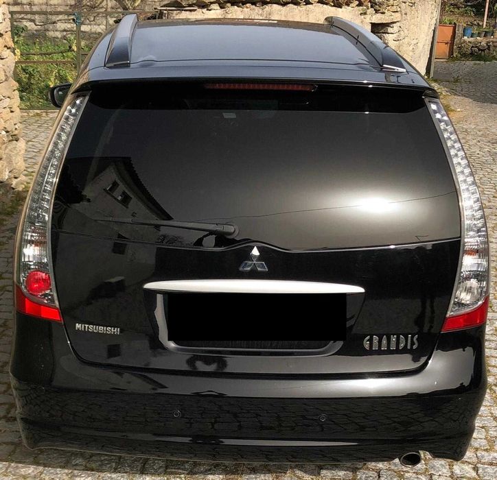 Mitsubishi Grandis 2009