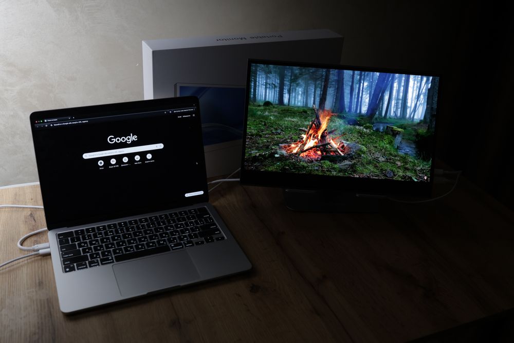 Портативний сенсорний 4K OLED монітор 15.6