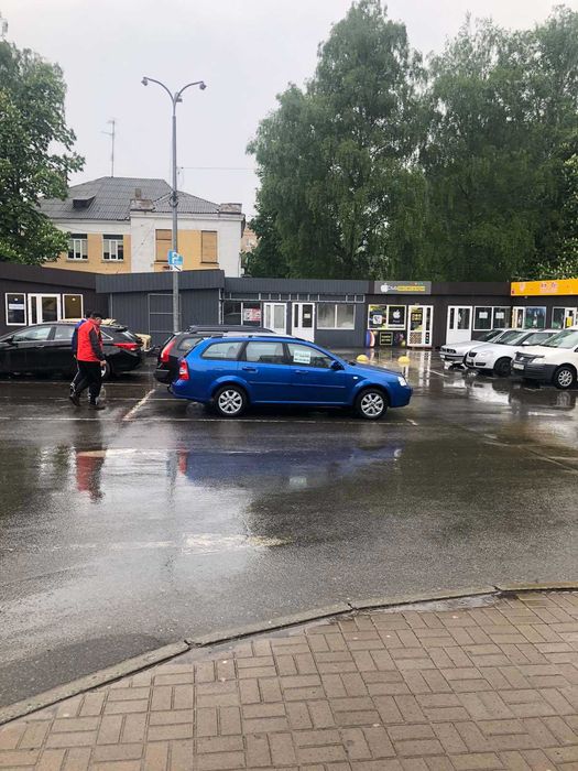ОРЕНДА КІОСКА МАФа площєю від 10 до 60 м на паркінгу Велмарт в Ніжині
