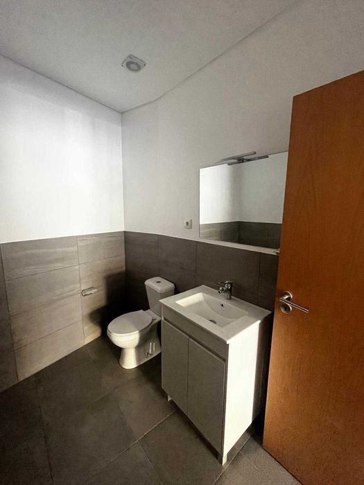 Arrenda-se: Andar de Moradia T2+1 Totalmente Renovado em Cucujães