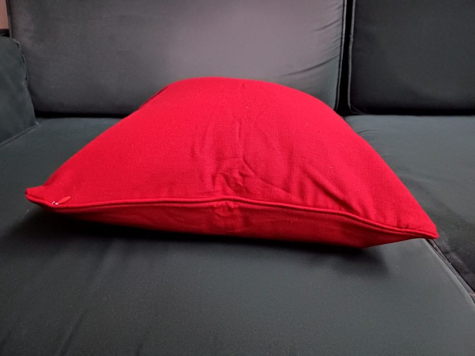 Almofada Vermelha em Loneta 40x40cm - Nova