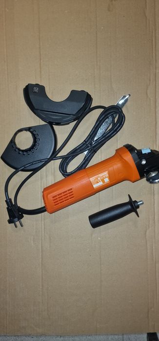 Szlifierka kątowa 900W