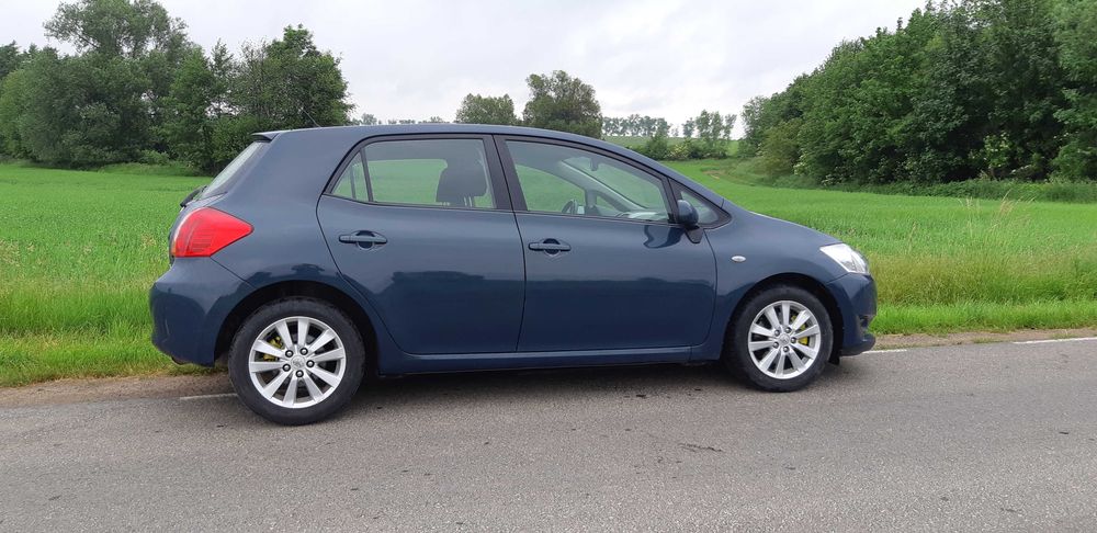 Toyota Aursi 2.0 D4D