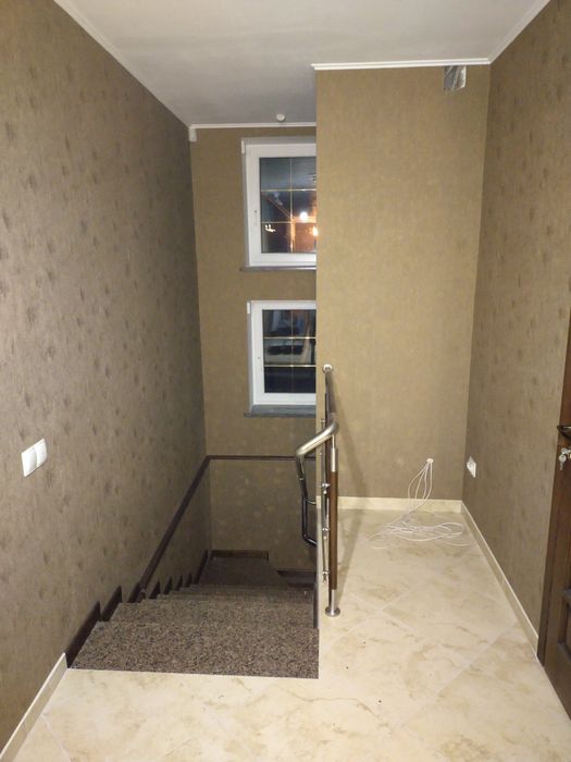 Продаж будинку  в центрі міста