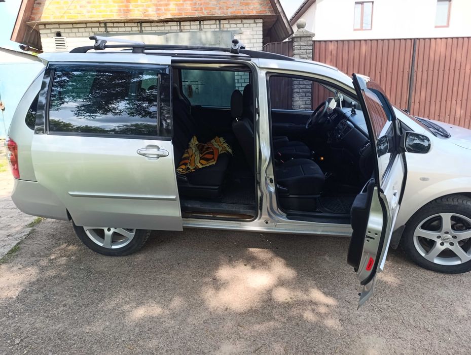 продам мінівен Mazda MPV 2004 р.в. 2.3 газ/бензин