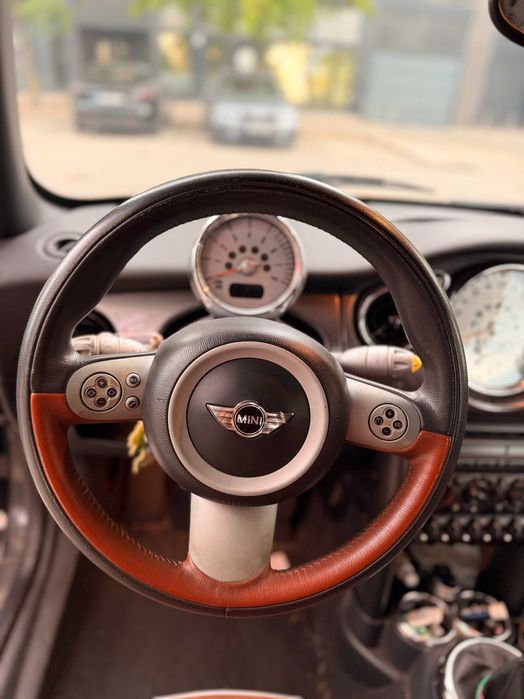 Mini Cabrio One 1.6 - Versão Sidewalk