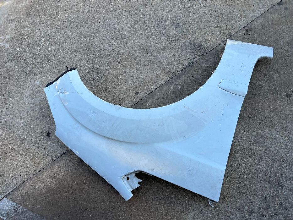 Guarda-lamas direito Ford Galaxy ano 2007