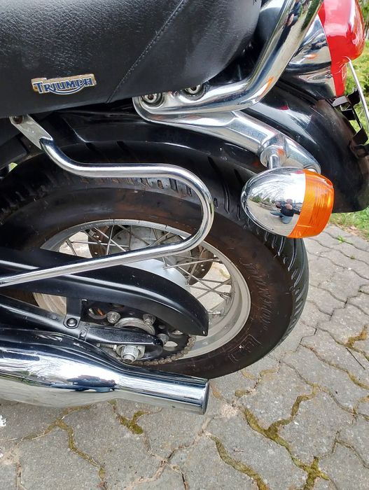 Triumph thunderbird 900