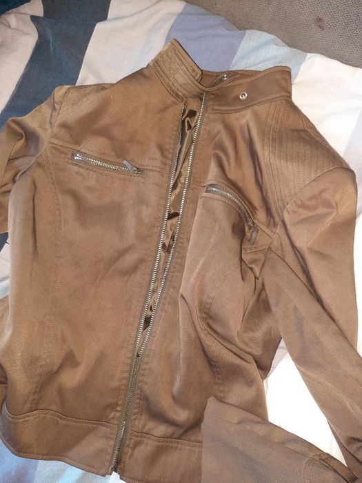 letnia kurtka brązowa