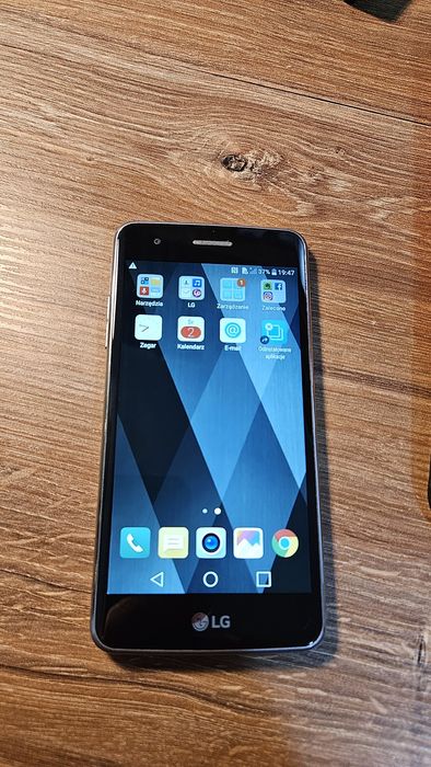 Telefon Smartfon LG K8 2017