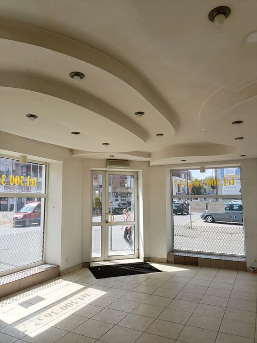 Atrakcyjny lokal do wynajęcia w centrum