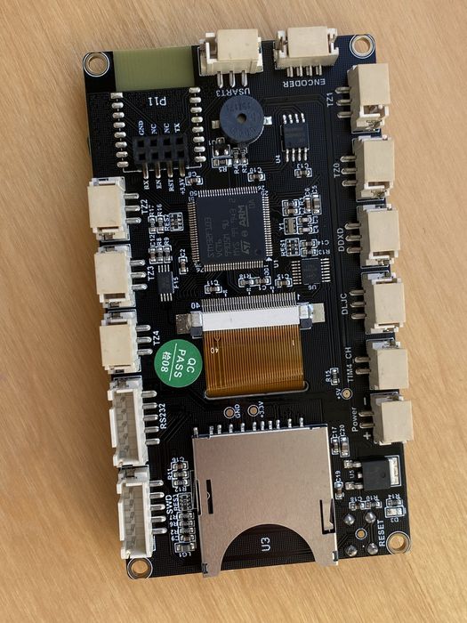 Плата Bigtreetech SKR v1.3, драйвери TMC2208, екран TFT 3.5”