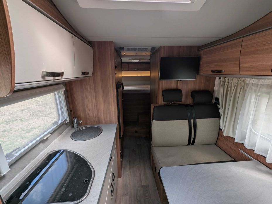 Kamper Weinsberg dg700 r59 klima solar alkowa VAT bdb