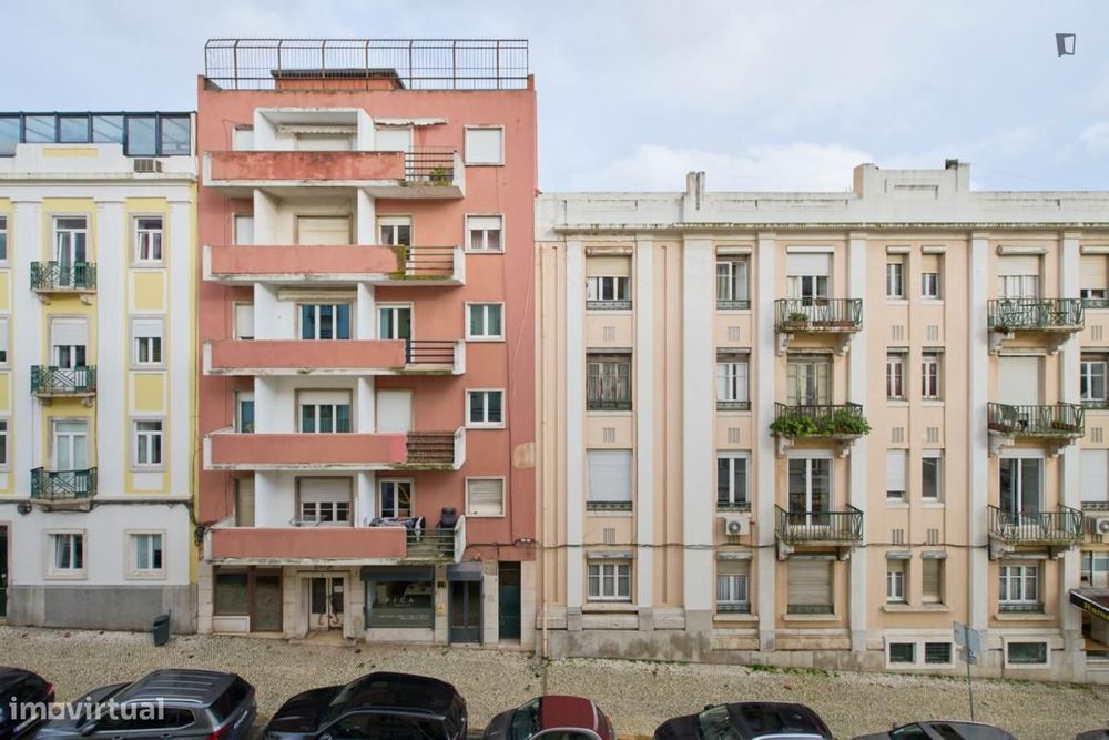 Quarto - localizado em Entrecampos Lisbon