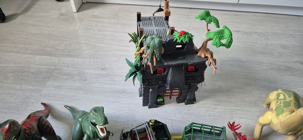 Zestaw Playmobil dinozaury