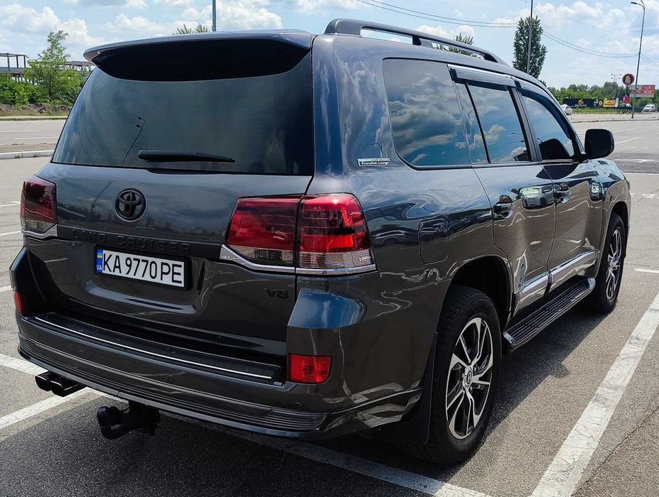 Оренда з викупом LAND CRUISER, LC200, 4.5D 2008р.в. 1300$\міс., або 300$/13.500грн.в тиждень. АКПП(Автом.) Дизель Без застави Без обмежень Нотаріальні