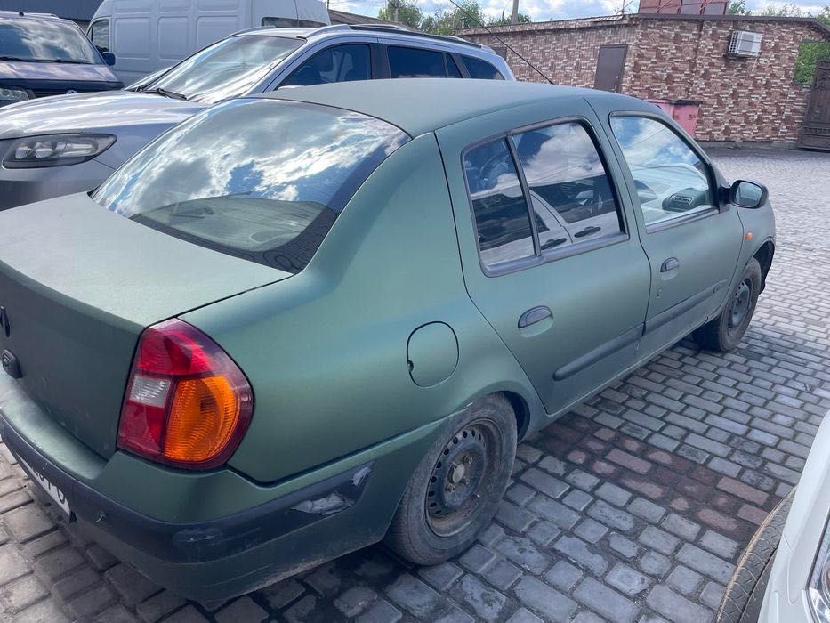 Продам Renault Symbol під ремонт двигуна / на запчастини