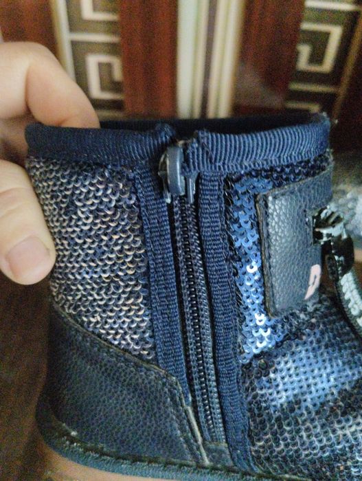 Продам взуття для дівчинки зима