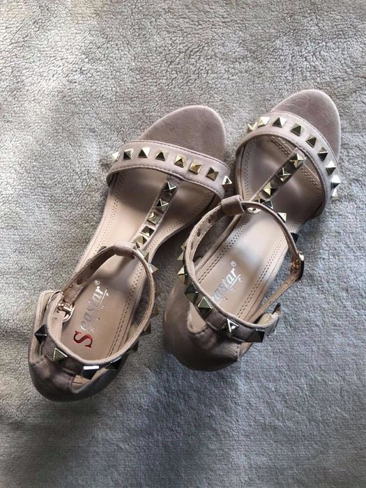 Eleganckie buty na wysokim obcasie