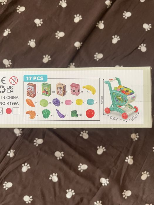 Іграшковий візок з продуктами