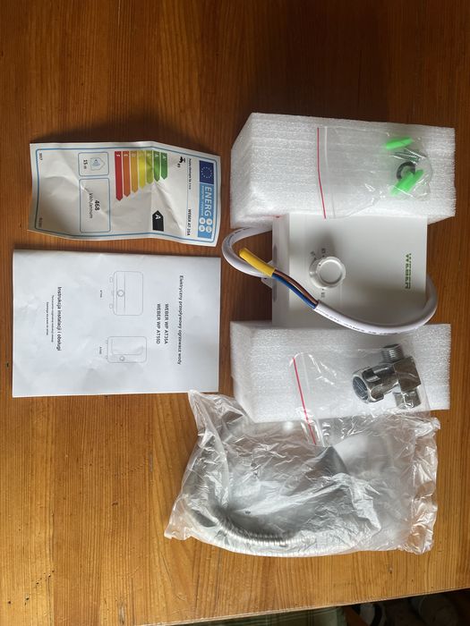 Elektyczny przepływowy ogrzewacz wody