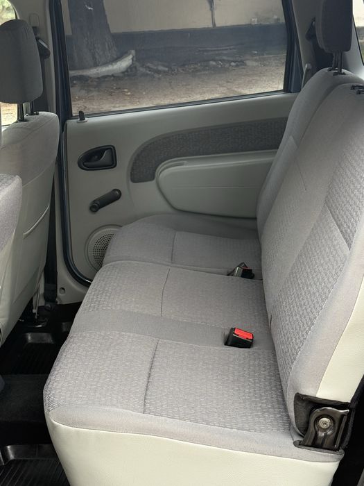 Продам       Логан