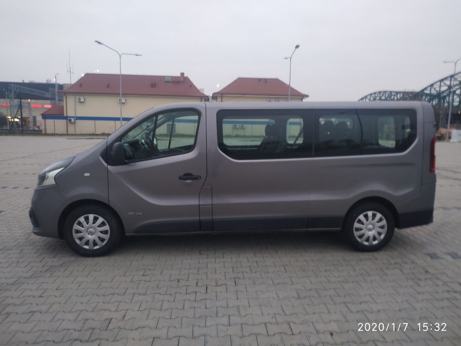 Wynajem bus 9 osobowy LONG Renault Trafic Wypożyczenie