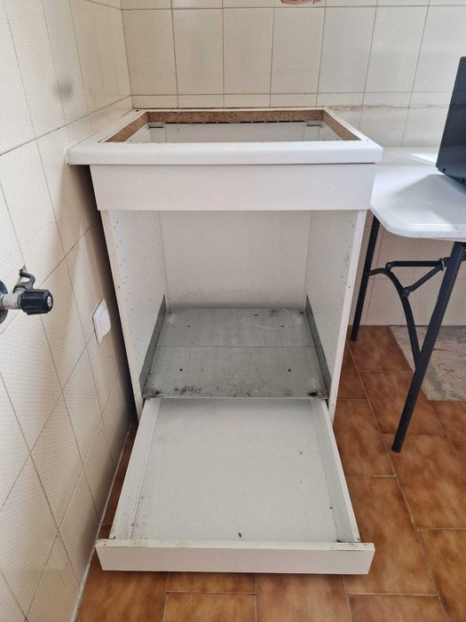 Móvel para forno e placa