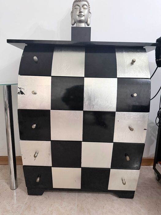 Cômoda com 5 gavetas