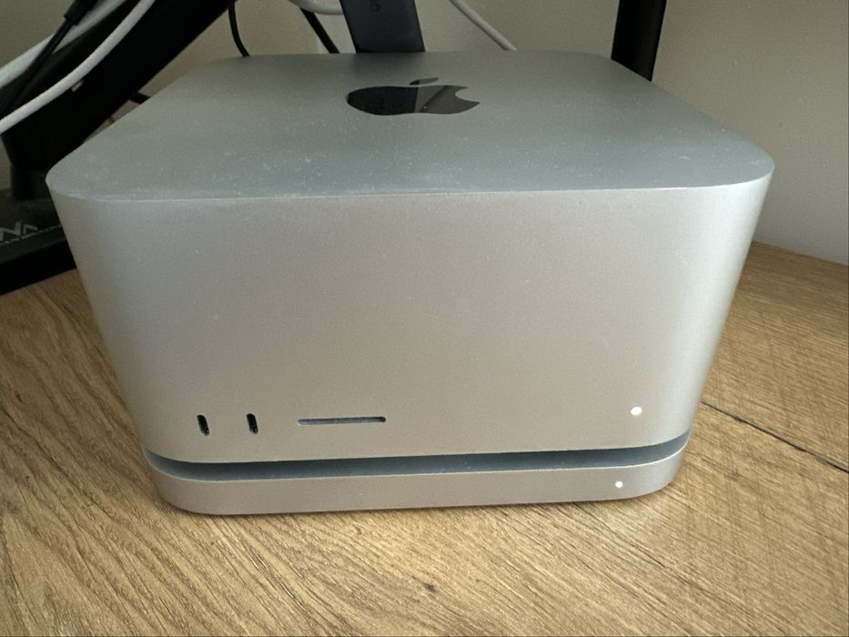 Zestaw MacStudio M4 Max + Beelink Mate Studio (2 TB  x 2)