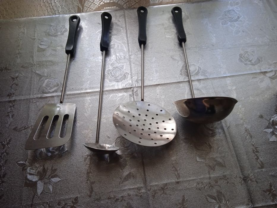 Продам новый кухонный набор, рюмки