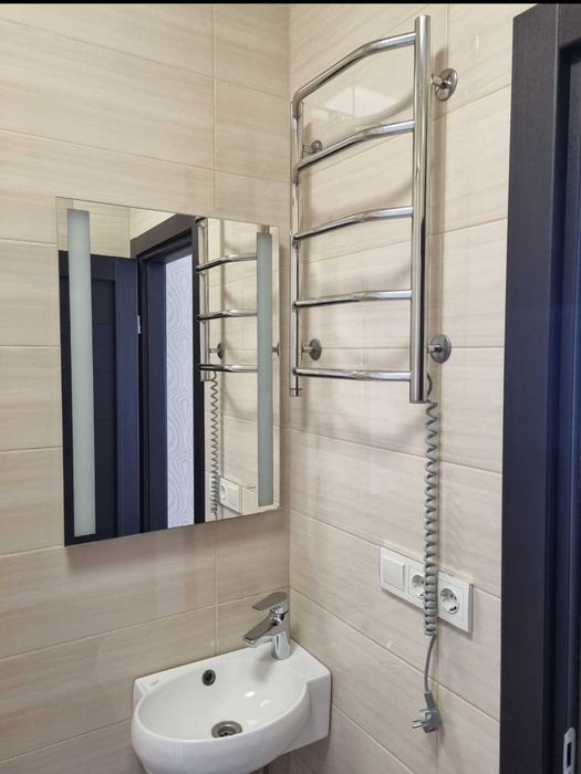 Автоеомне живлення Подобова, погодинна оренда квартир Сихів, Бережансь