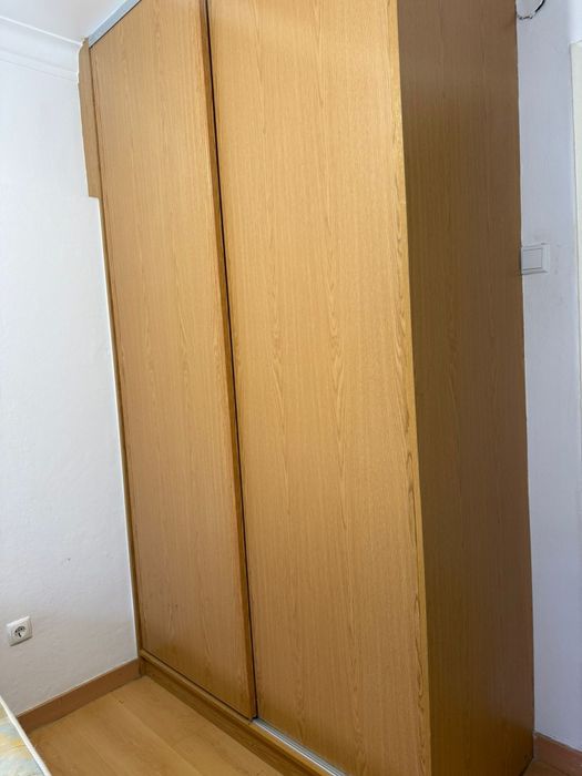 Alugo quarto para solteira