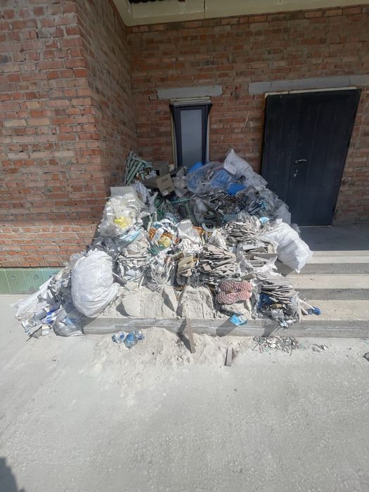 Вивіз сміття Вінниця ціна швидко вантажники будівельне сміття меблі техніка прибирання демонтаж область без вихідних недорого вывоз мусора мебели
