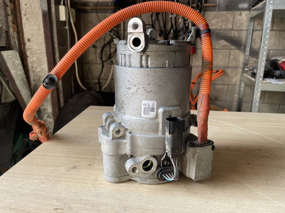 Компрессор кондиционера Chevrole Bolt LT 2018