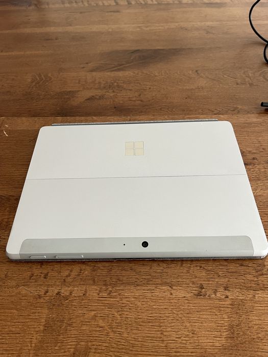 Microsoft Surface Go 2 com teclado
