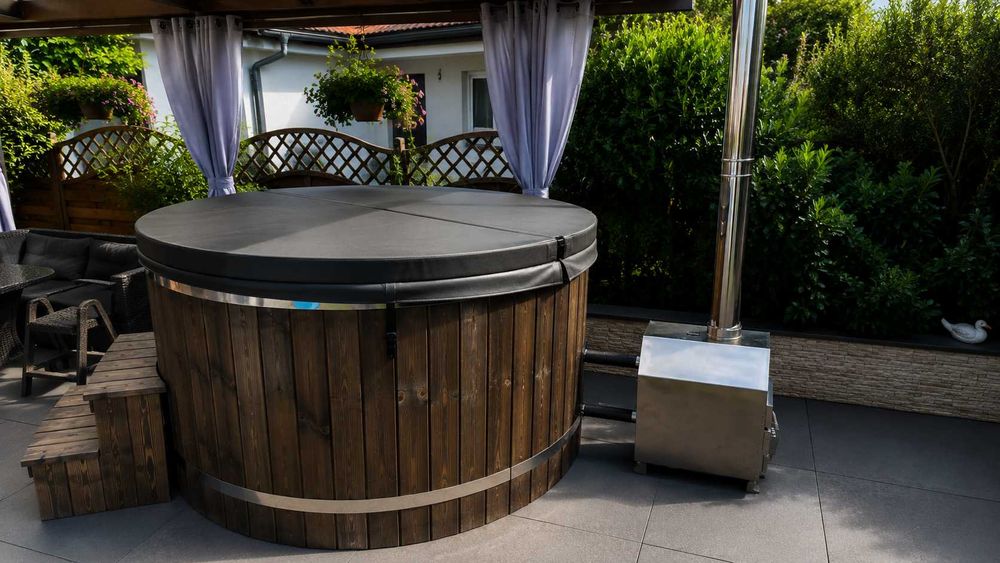 jacuzzi ogrodowe goraca balia hottube zewnętrzna