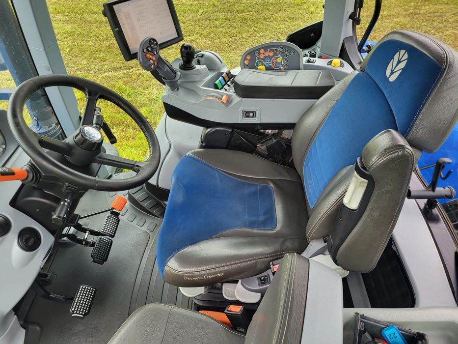 NEW HOLLAND T7.230 – 230 KM