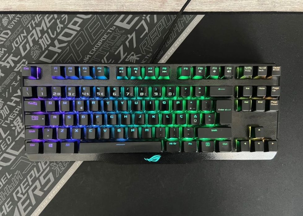 Teclado Mecânico Asus Rog Claymore Core -
Layout PT
